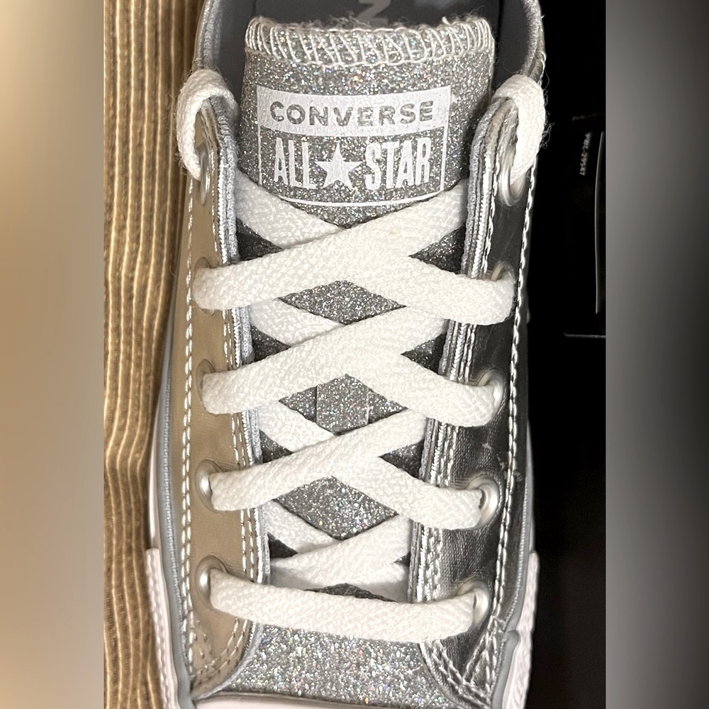 NWOT Womens Converse Chuck Taylor All Star Sparkle Party Low-Top Sneaker, Sz 5.5 - Picture 8 of 15